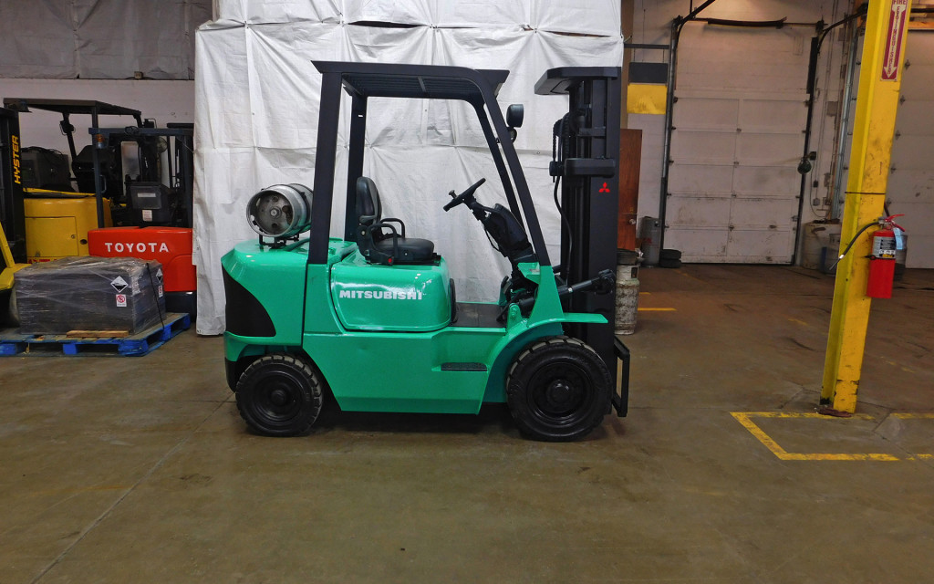 2001 Mitsubishi FG25K Forklift on Sale in Chicago