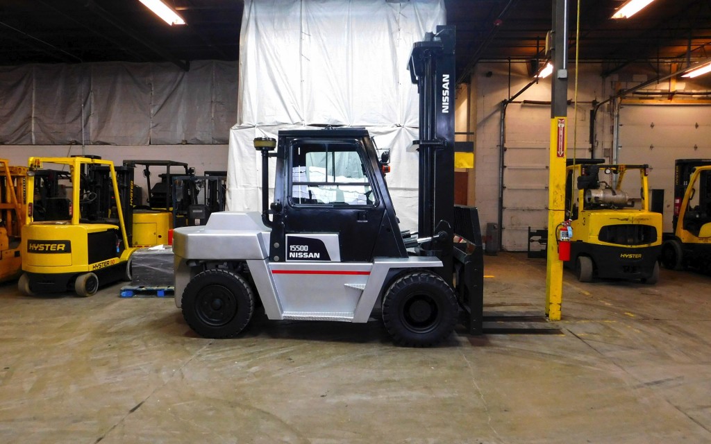  2005 Nissan VF05H70V Forklift on Sale in Chicago