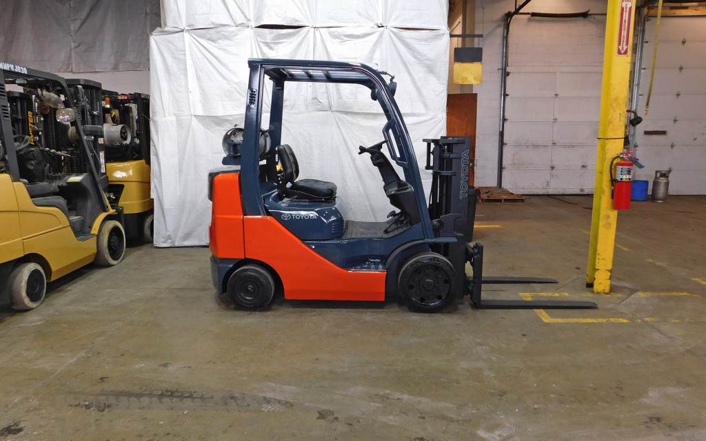  2008 Toyota 8FGCU25 Forklift on Sale in Chicago