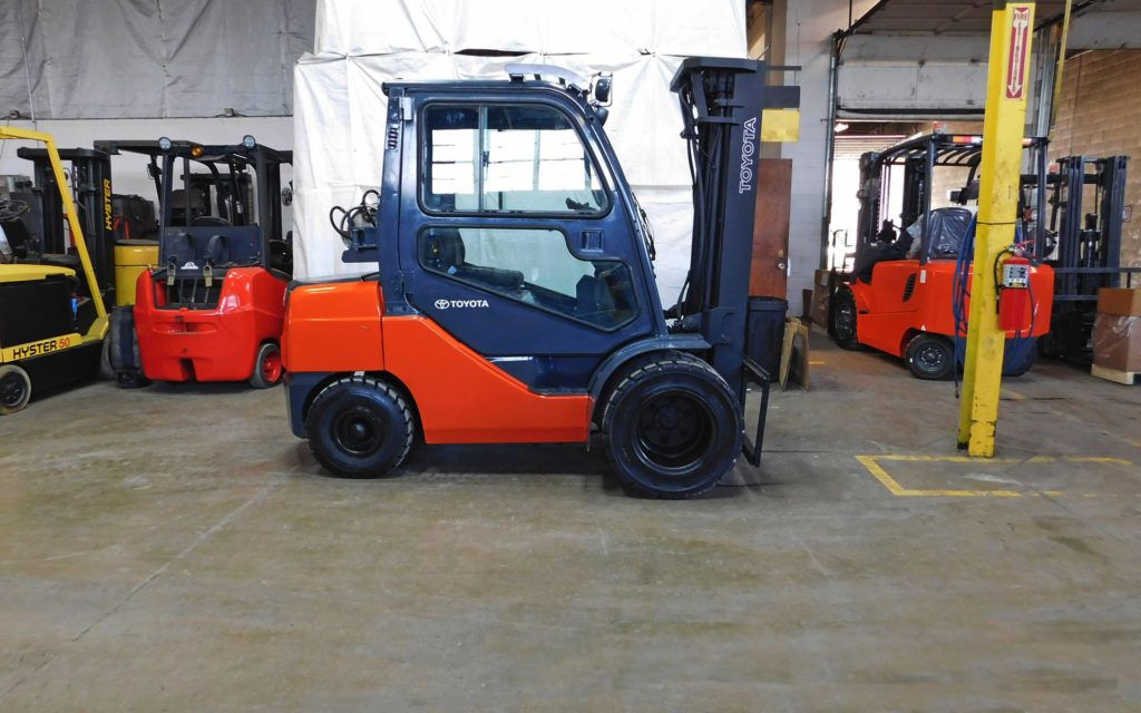  2008 Toyota 8FGU30 Forklift on Sale in Chicago