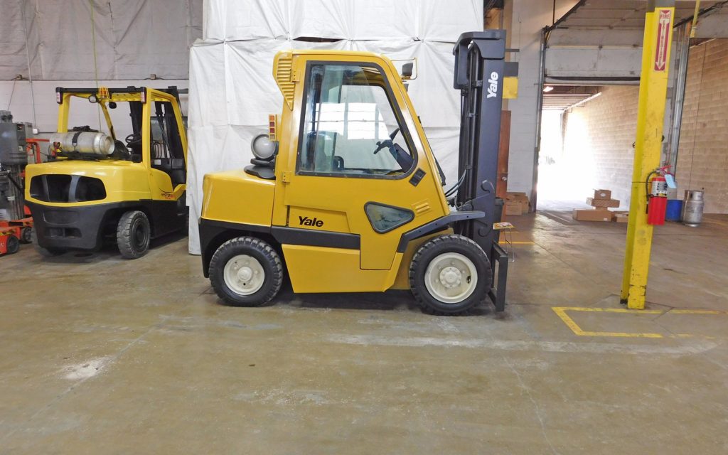  1999 Yale GLP090 Forklift on Sale in Chicago