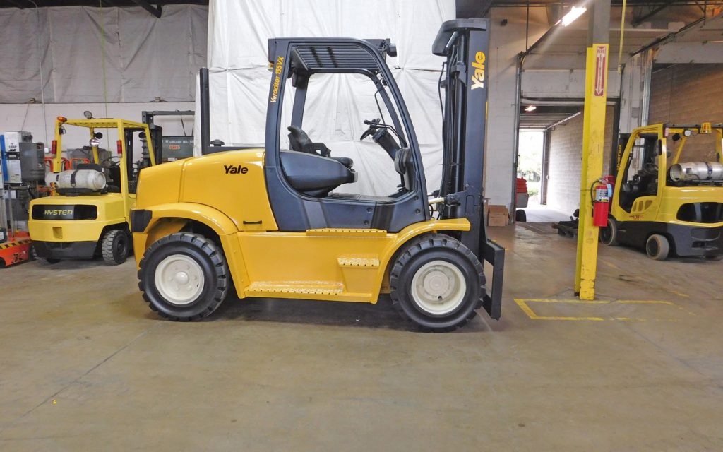  2009 Yale GDP155VX Forklift on Sale in Chicago