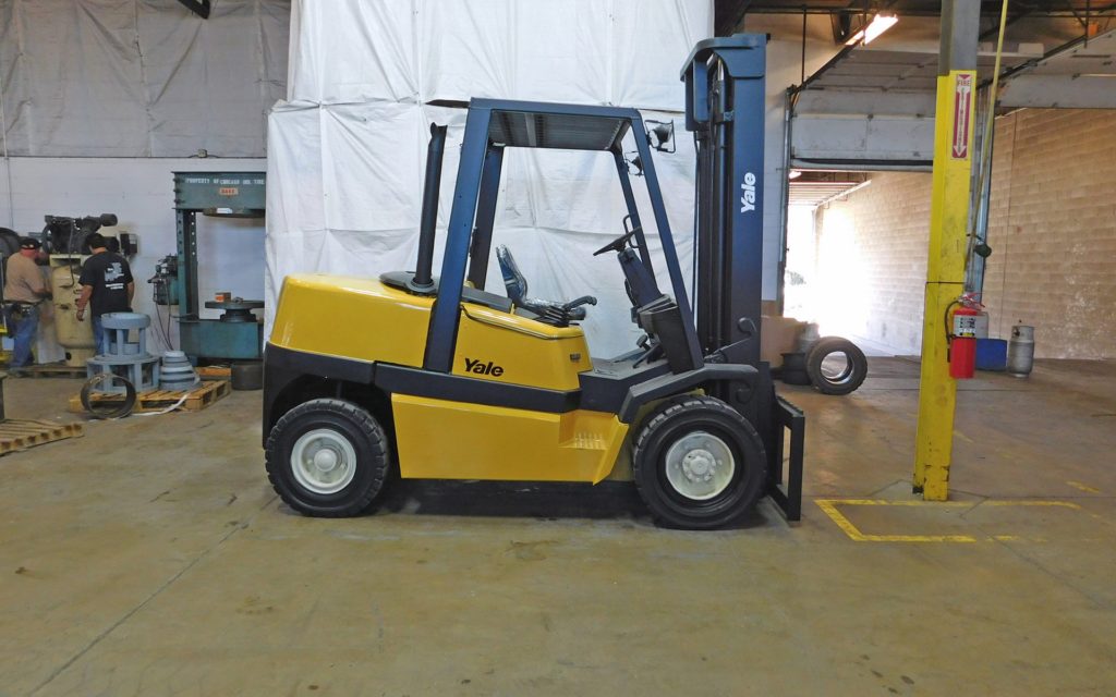  2005 Yale GDP100 Forklift on Sale in Chicago