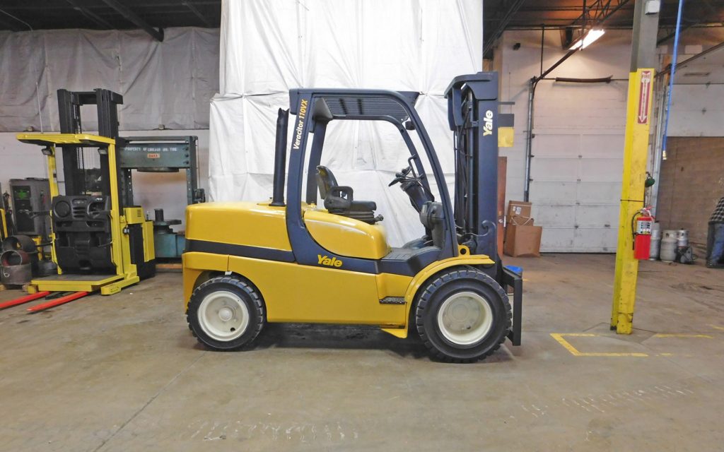  2013 Yale GDP110VX Forklift on Sale in Chicago